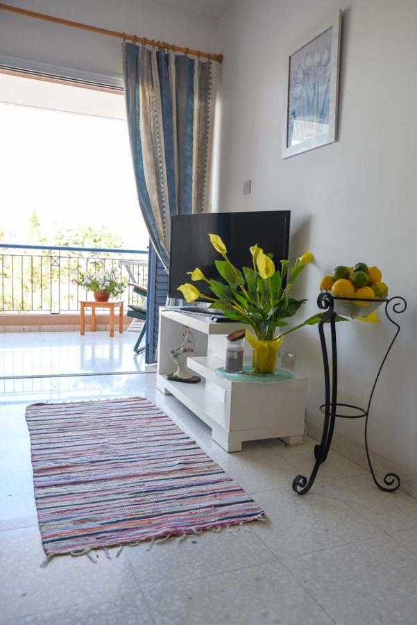 Paradise Gardens With A Large Terrace Paphos Exteriör bild