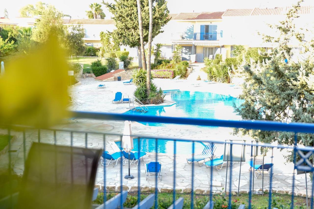 Paradise Gardens With A Large Terrace Paphos Exteriör bild